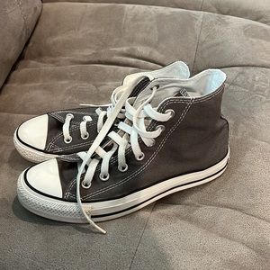 Gray converse high tops